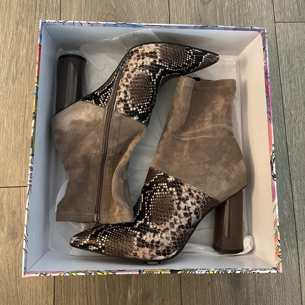 Jeffery Campbell Lustful Boots. Taupe Black Snake Grey SU. size 9.5